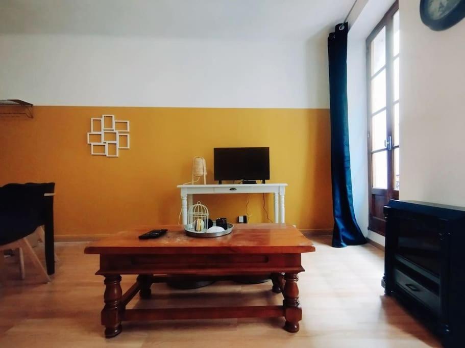 Appartement En Plein Centre. Carpentras Kültér fotó